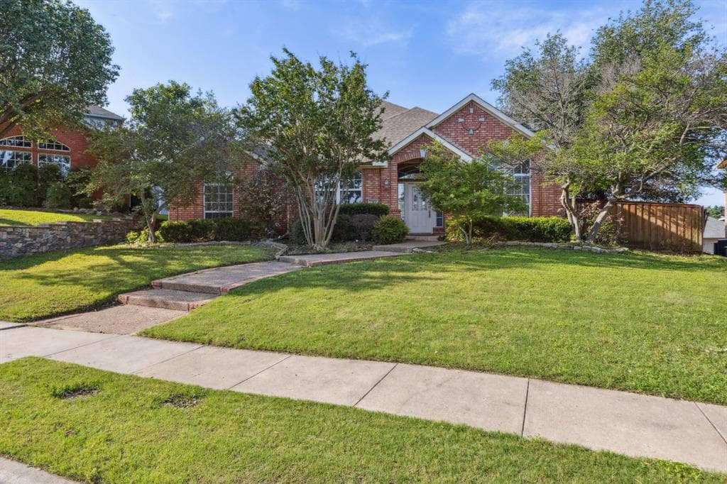 2300 Manchester Ct