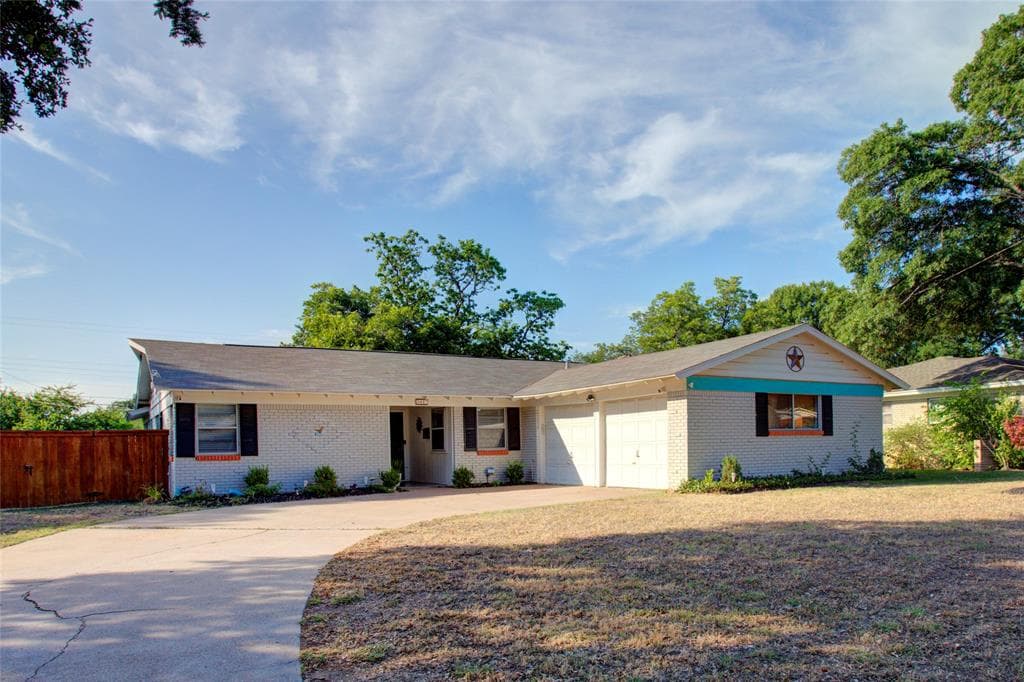 3417 Winifred Dr