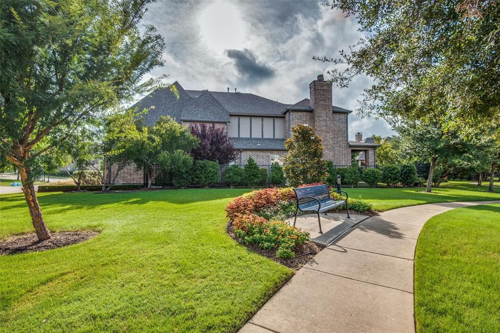 626 Brookstone Dr