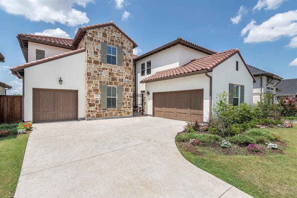4082 Saguaro Ln