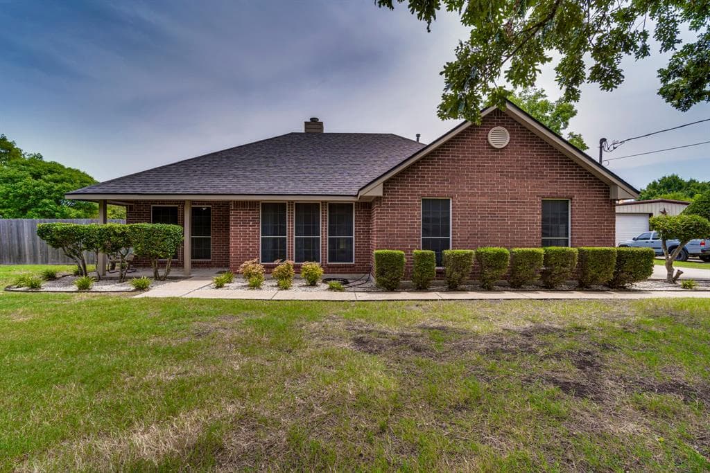 306 Josey Ln