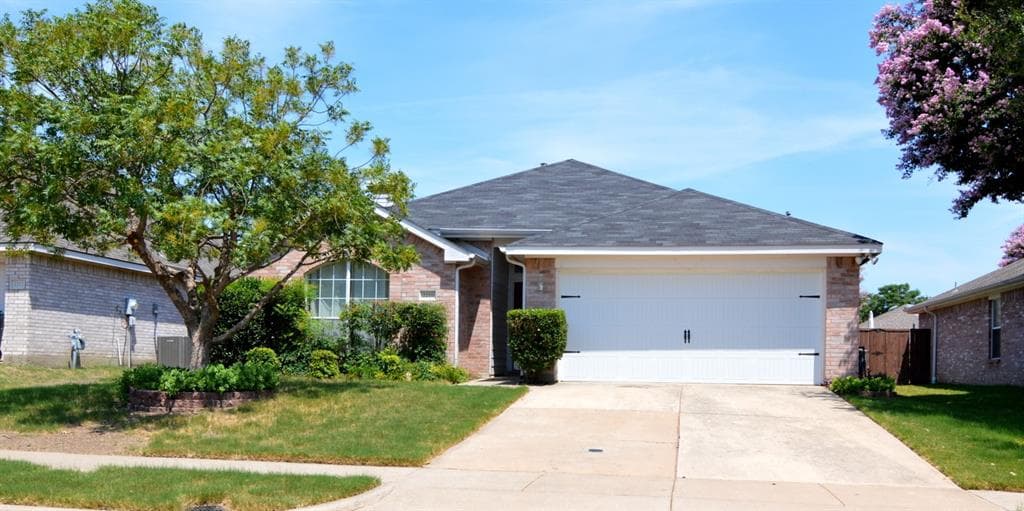 2210 Wisteria Way