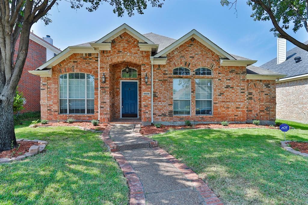 5509 Riverview Dr