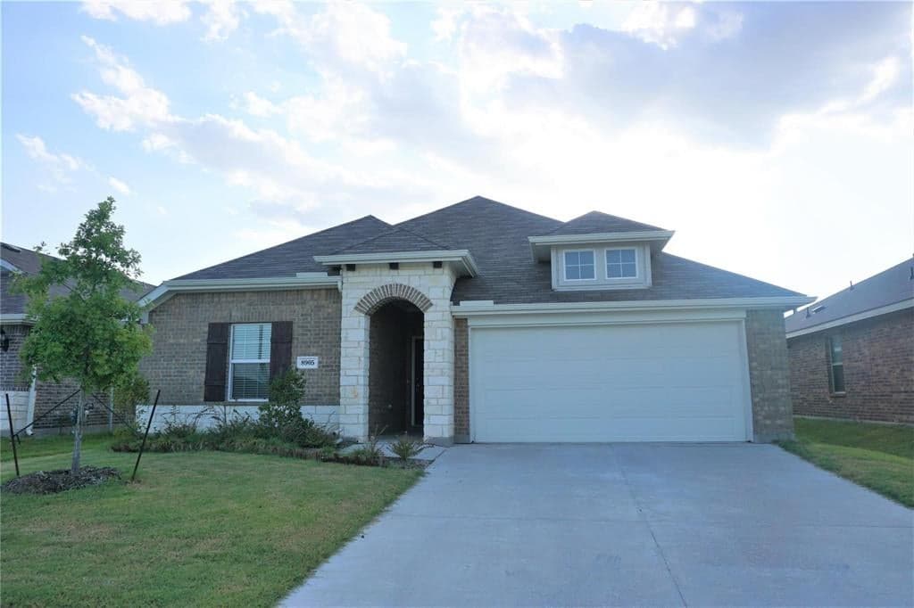 8905 Dameron Dr
