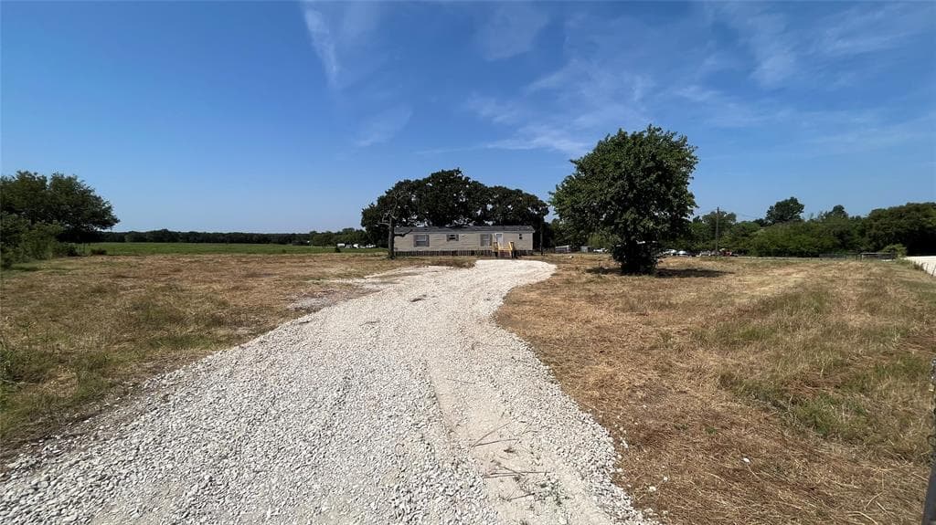 633 County Road 162