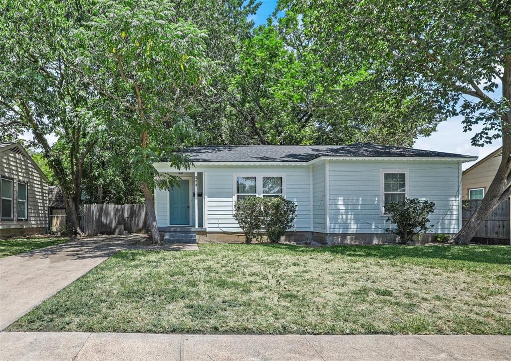 845 Mimosa Dr