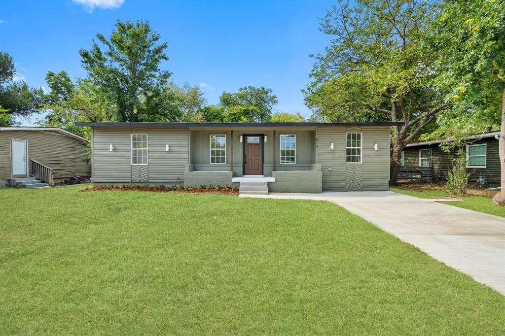 810 Harmon Ter