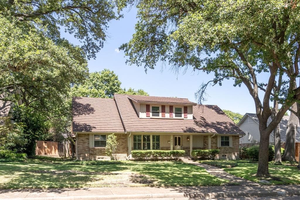 9615 Estate Ln