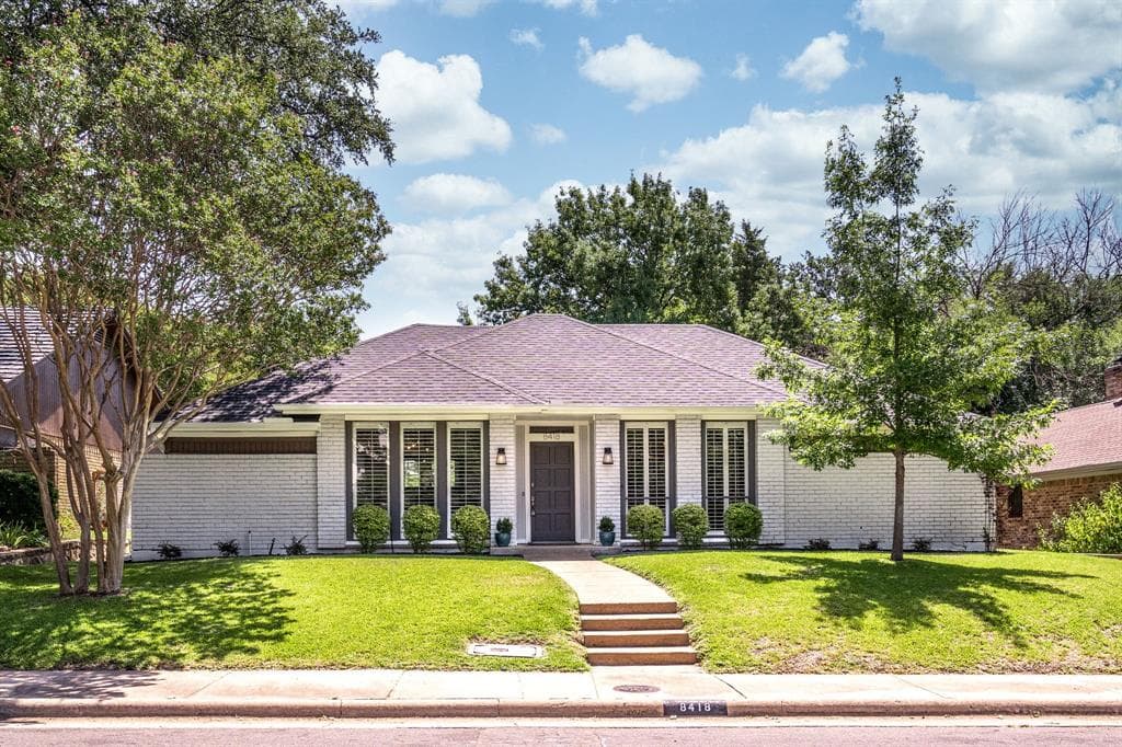 8418 Stable Glen Dr