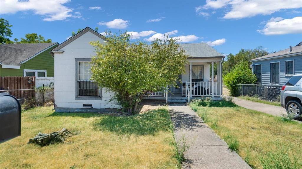 3023 Fernwood Ave