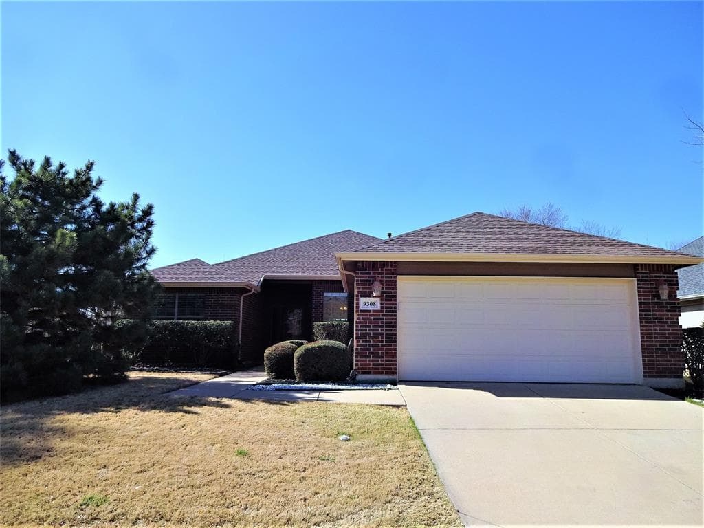 9308 Orangewood Trl