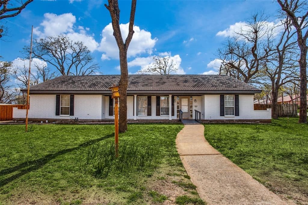 211 Shelmar Dr
