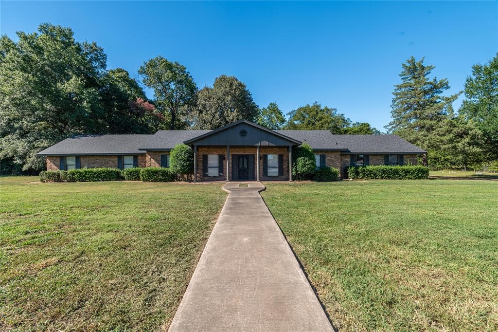 7310 Whippoorwill Dr