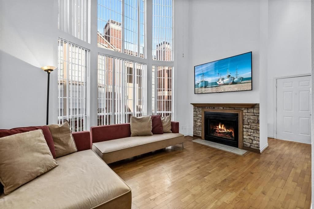 3100 Cole Ave Apt 208