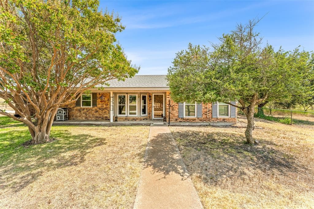 1896 County Road 176