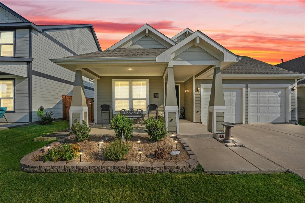 4018 Lagoon Pl
