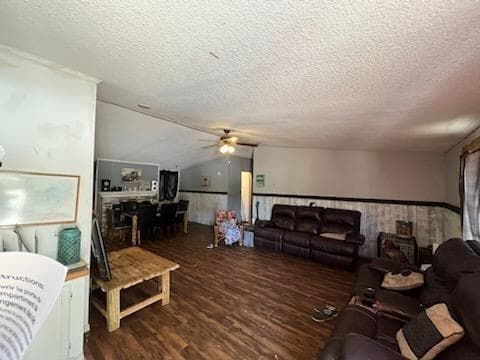 128 W Sandy Lee Ln