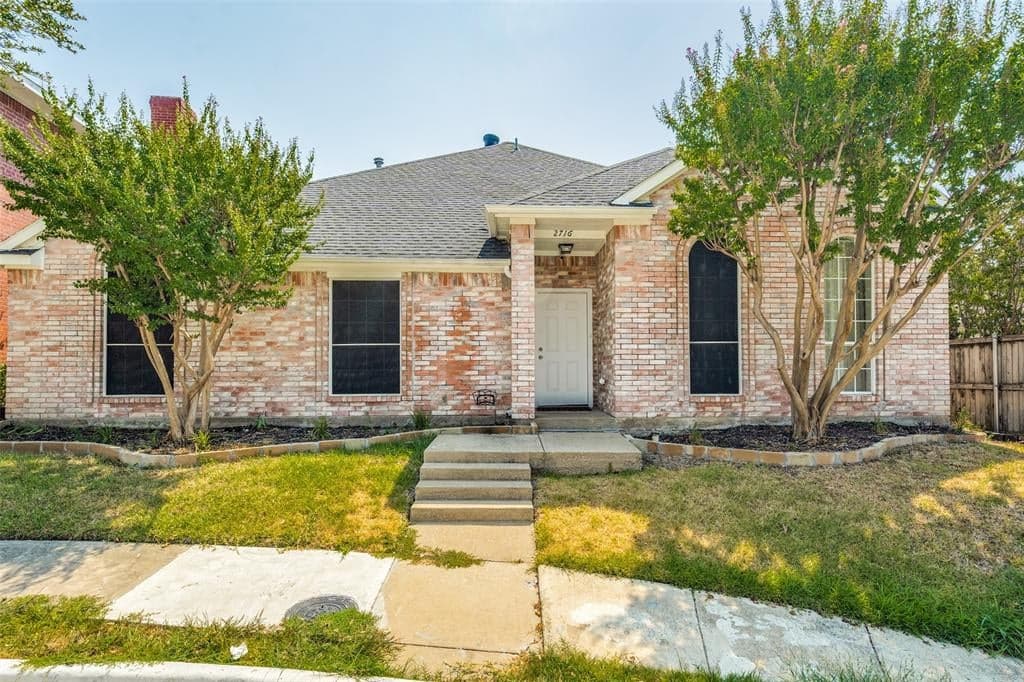 2716 Da Vinci Dr