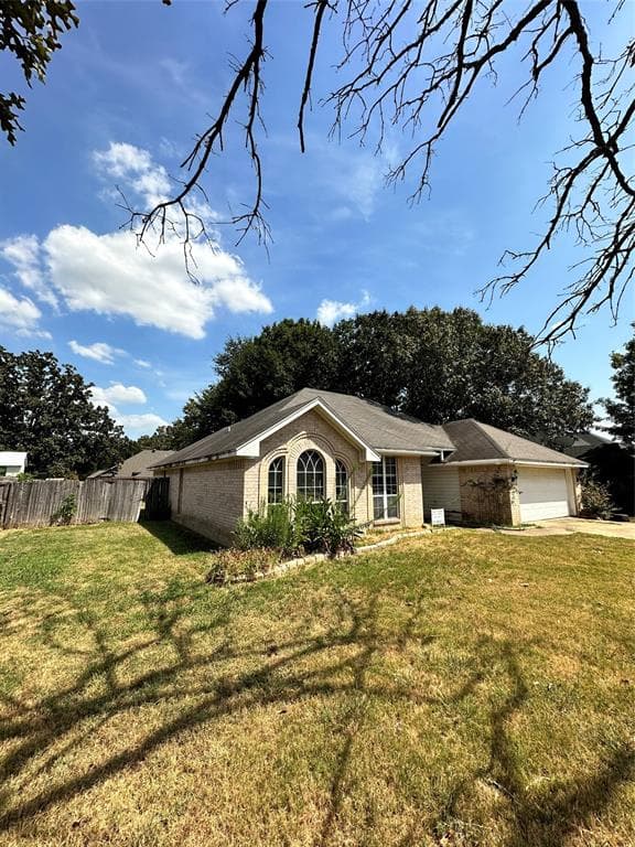 365 Chestnut Ln