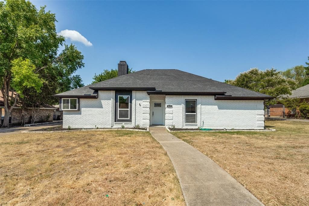 8625 Hummingbird Dr