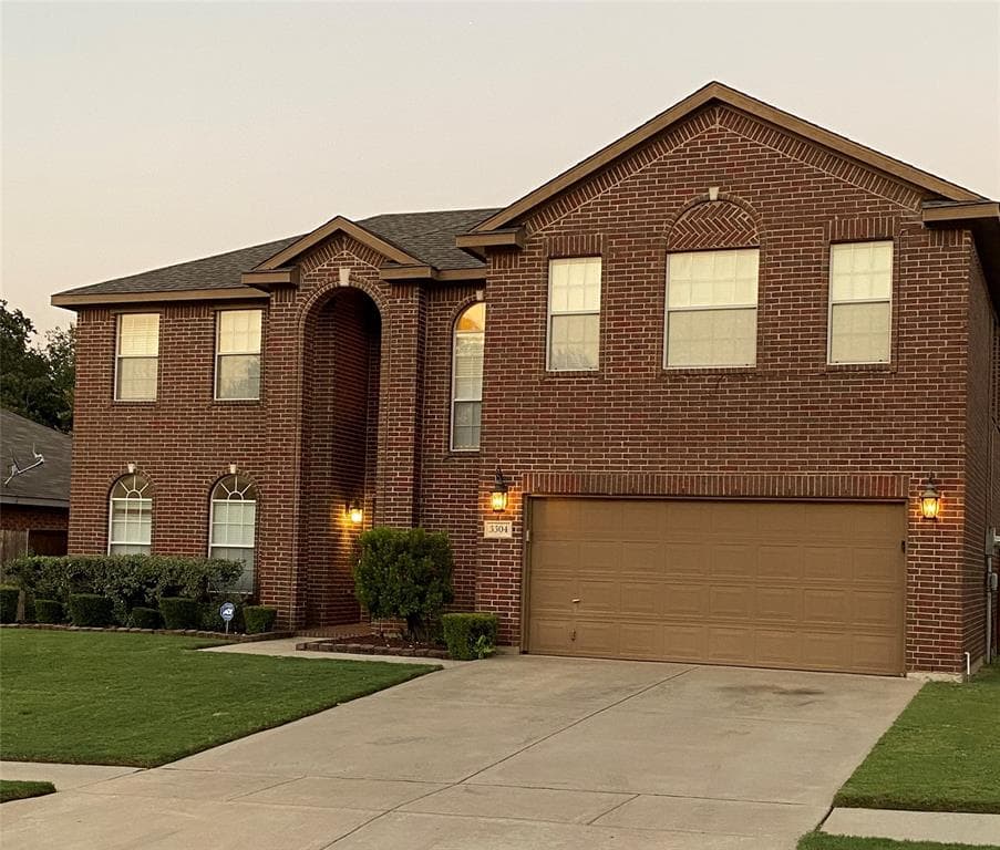 3304 York Dr