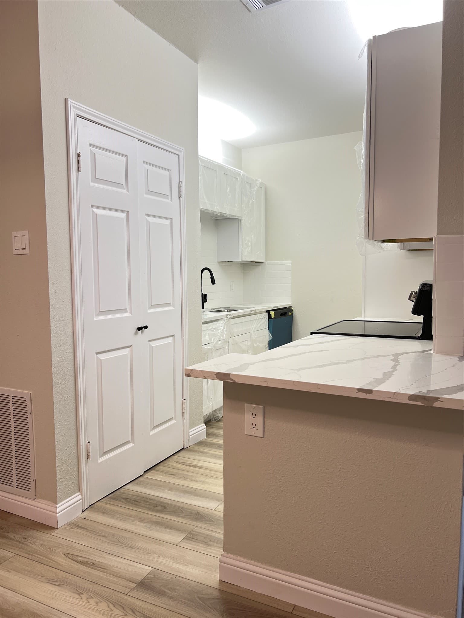 9600 Royal Ln # D-405