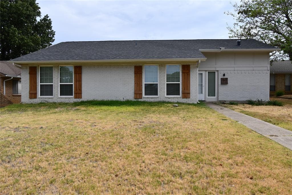 1632 Chisolm Trl