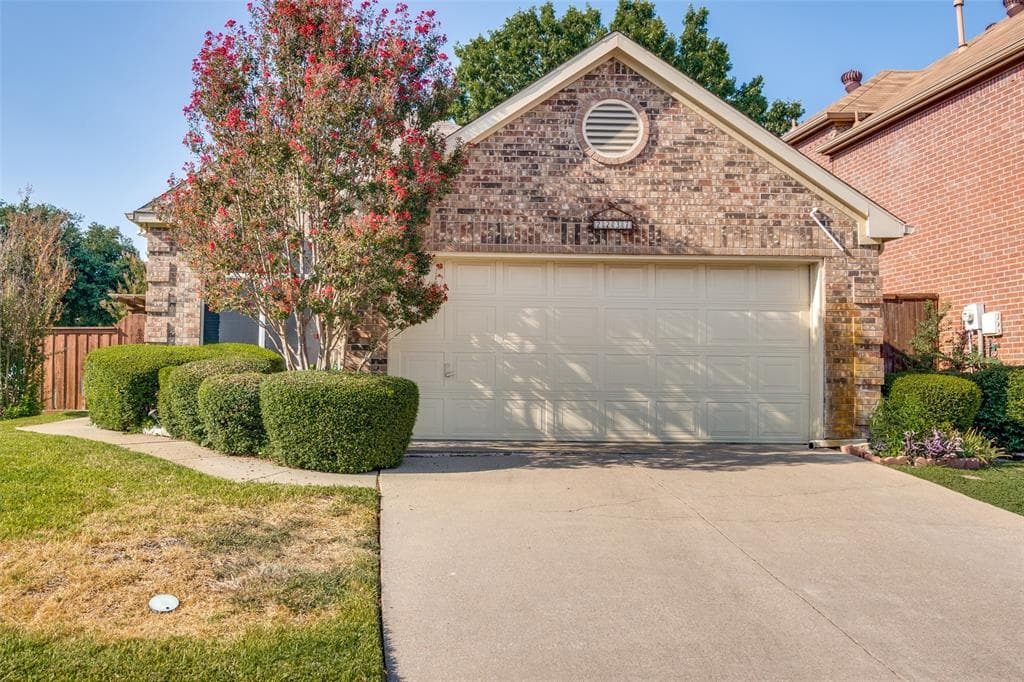 2237 Walnut Grove Ln
