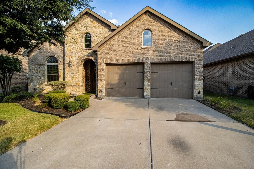 1010 Edgefield Ln