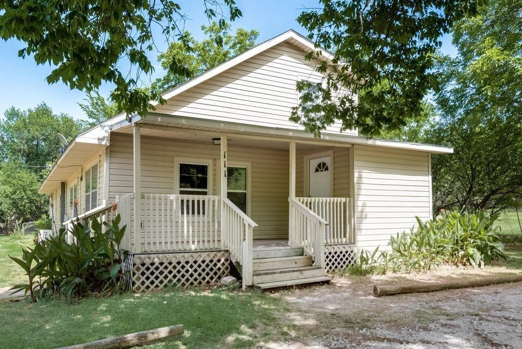 111 College St