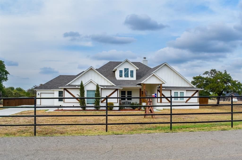 810 Grindstone Rd