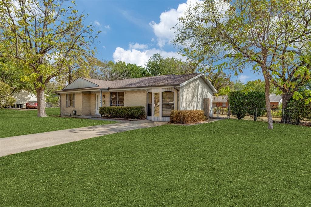 1100 Vista Dr