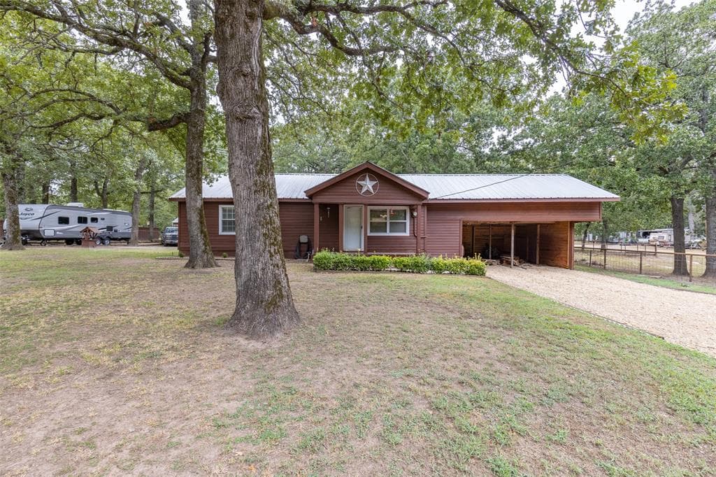 6957 County Road 3512