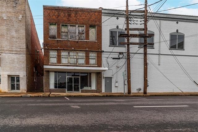 122 Grand Ave