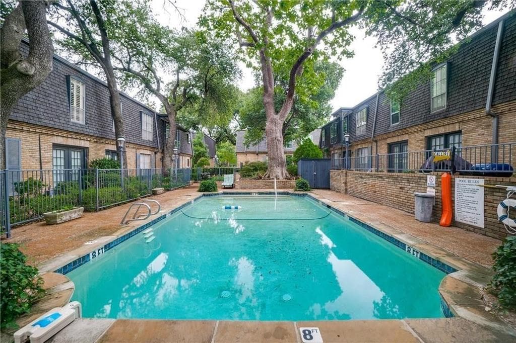 5033 Cedar Springs Rd Apt 204