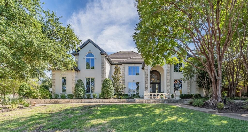 6037 Forest Highlands Dr
