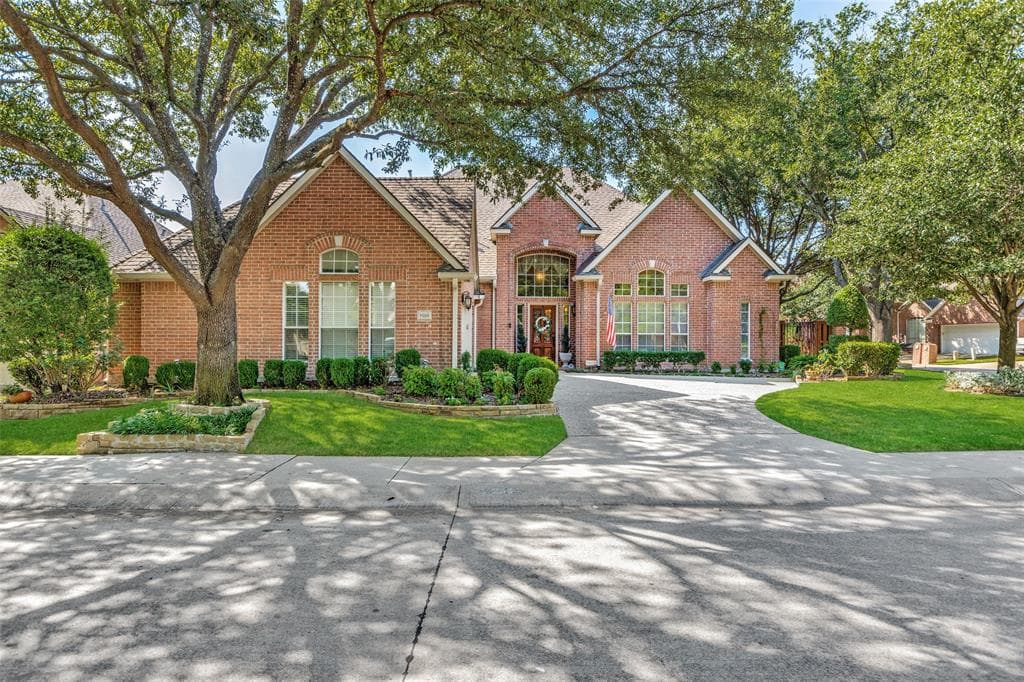 5909 Autumn Point Dr