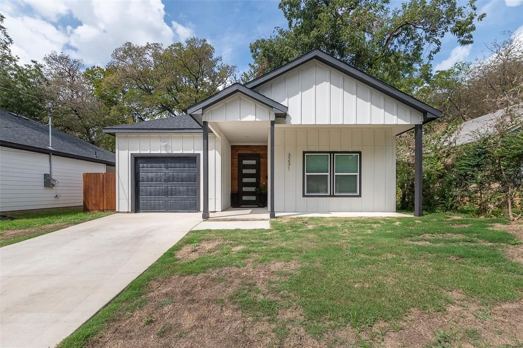 3231 Reed Ln