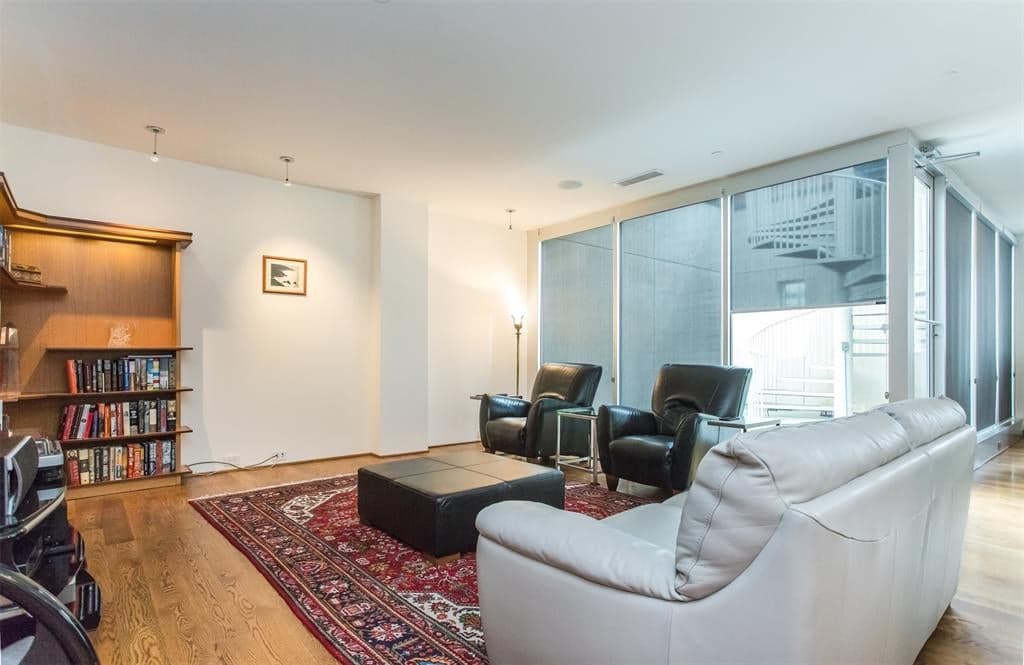 Gallery image 3