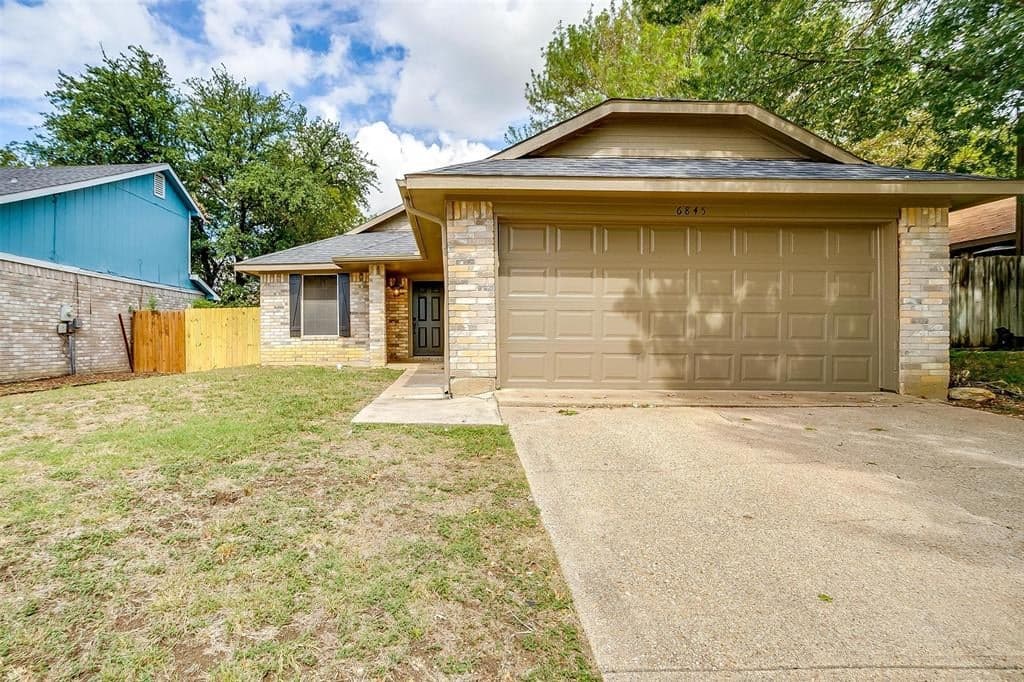 6845 Haltom Rd