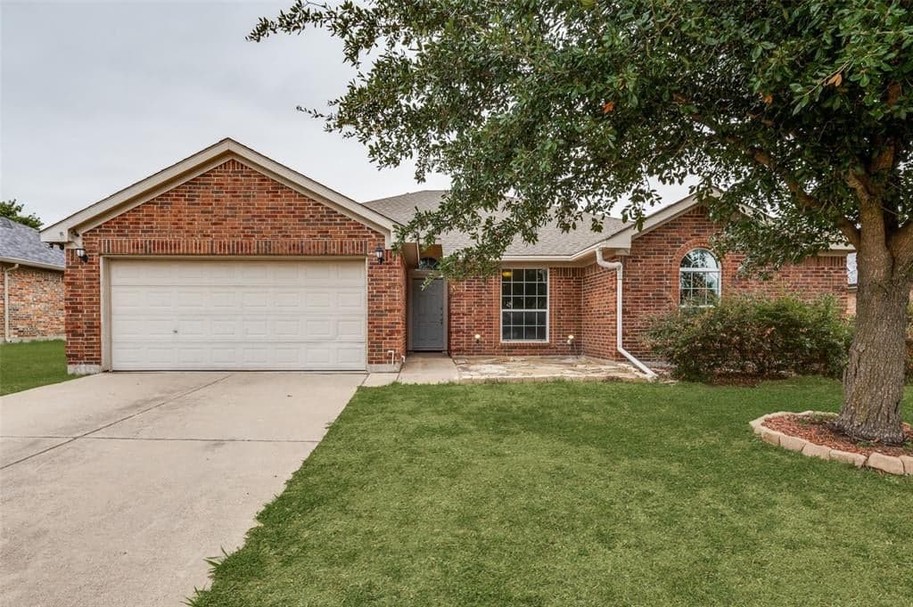 323 Sagebrush Ln