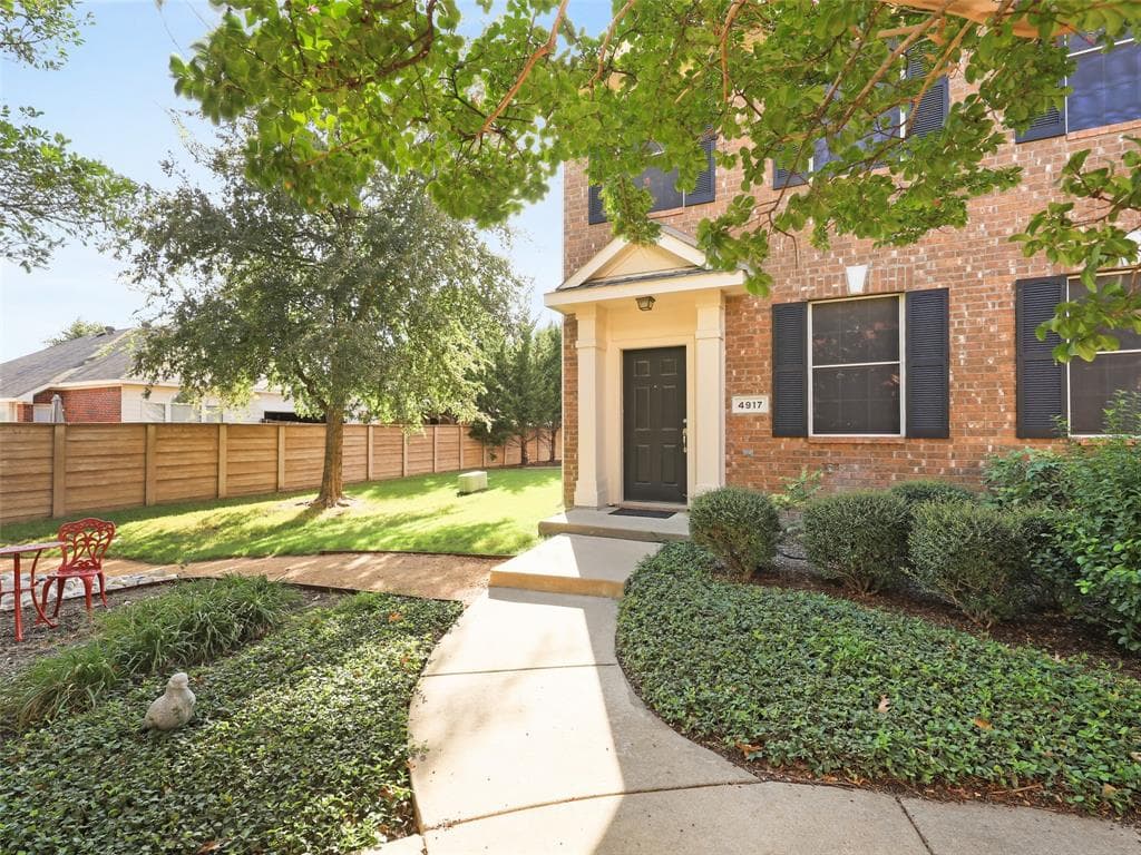 4917 Stone Gate Trl