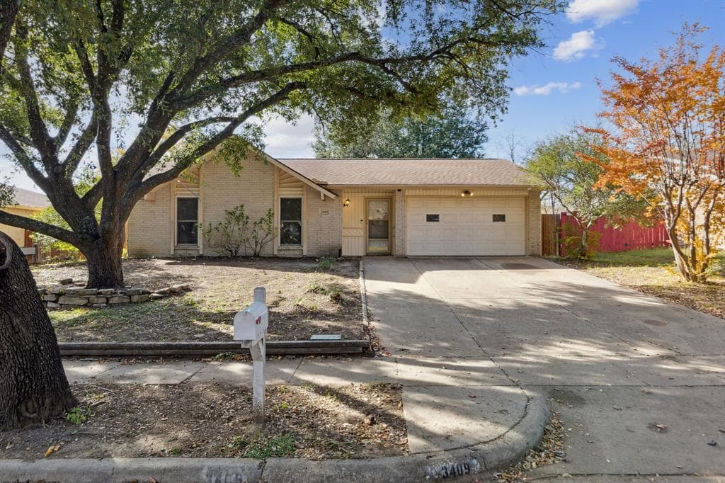 3409 Westminster Dr