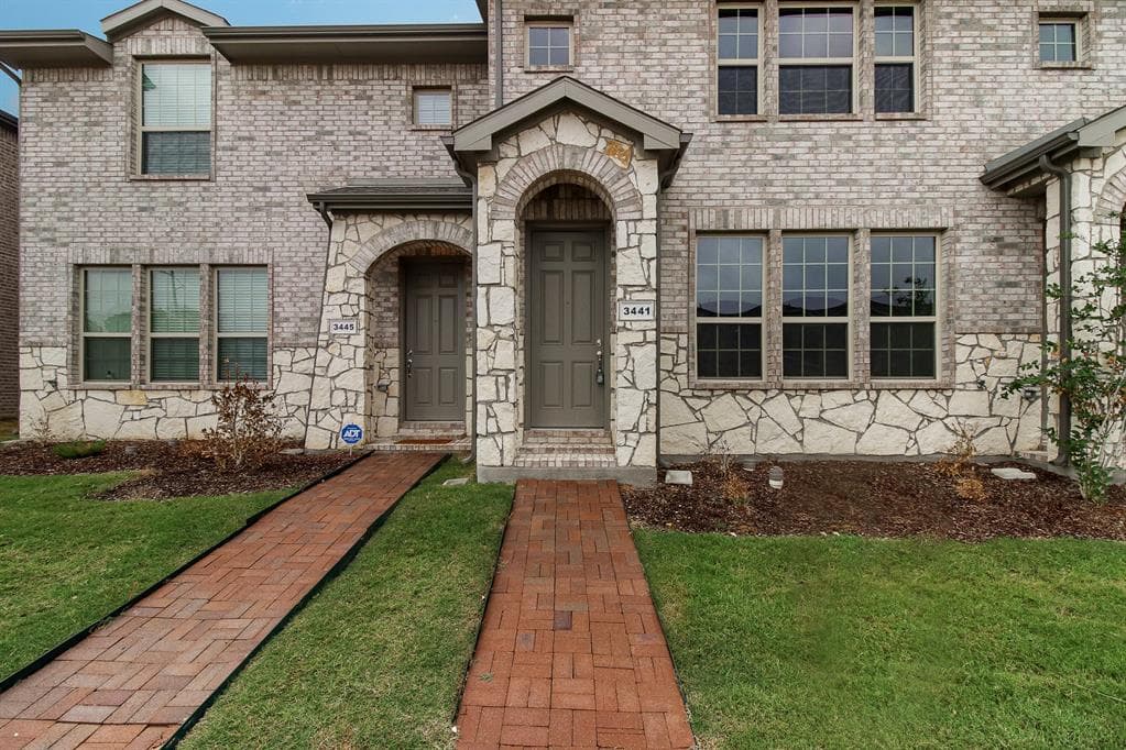 3441 Solana Cir