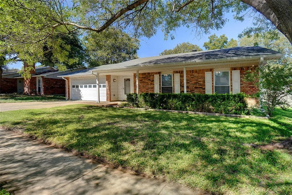 617 Spring Forest Dr