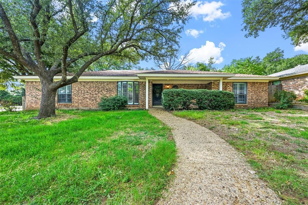 852 San Marcos Ln