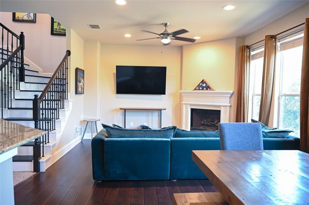 Gallery image 2