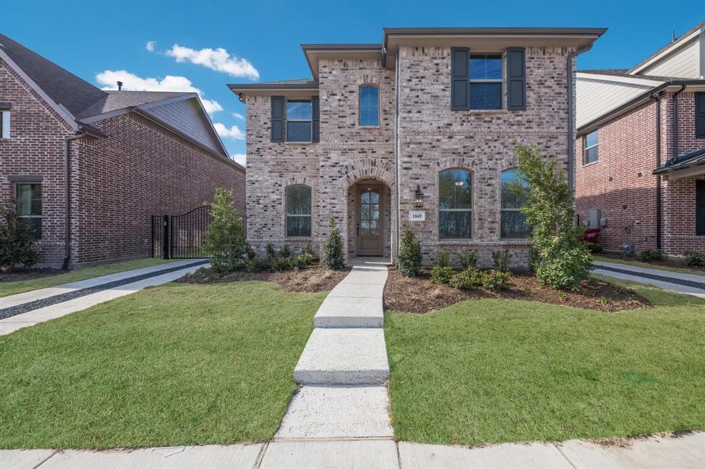 1849 Lakemont Dr