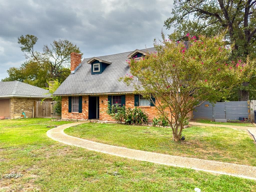 345 Wesley Dr