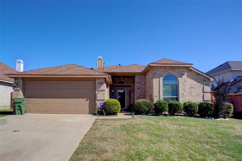 5319 La Viva Ln